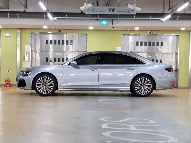 Audi A8