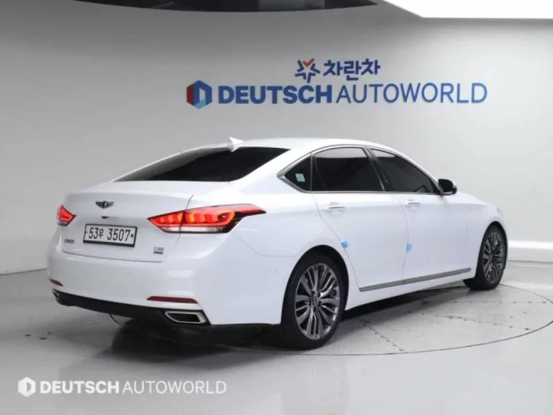 Hyundai Genesis