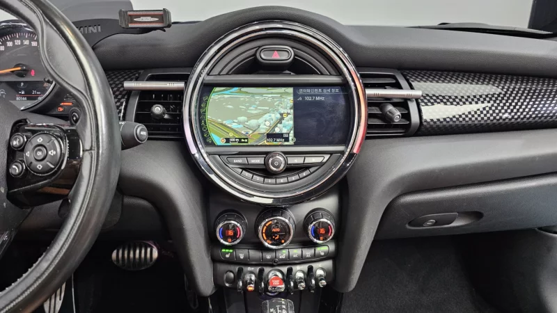 MINI Cooper Convertible