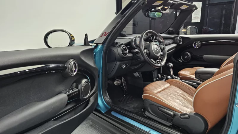 MINI Cooper Convertible