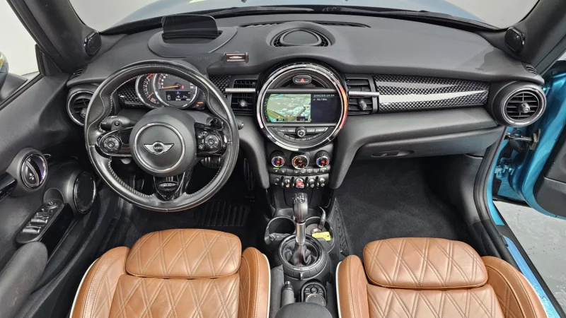 MINI Cooper Convertible