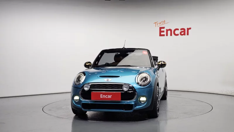 MINI Cooper Convertible