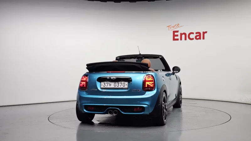 MINI Cooper Convertible