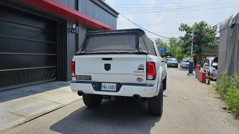 Dodge Ram Pick Up
