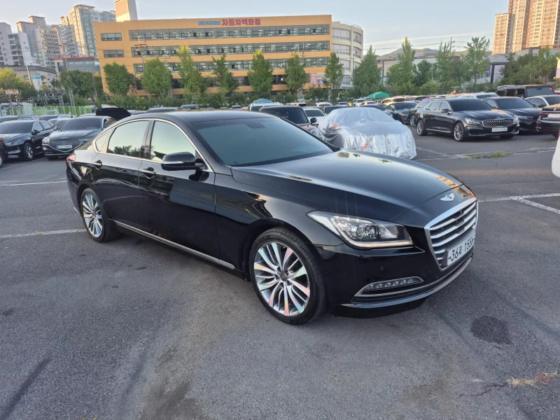 Hyundai Genesis