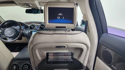Jaguar XJ