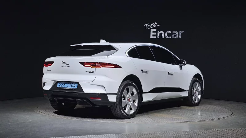 Jaguar I-PACE