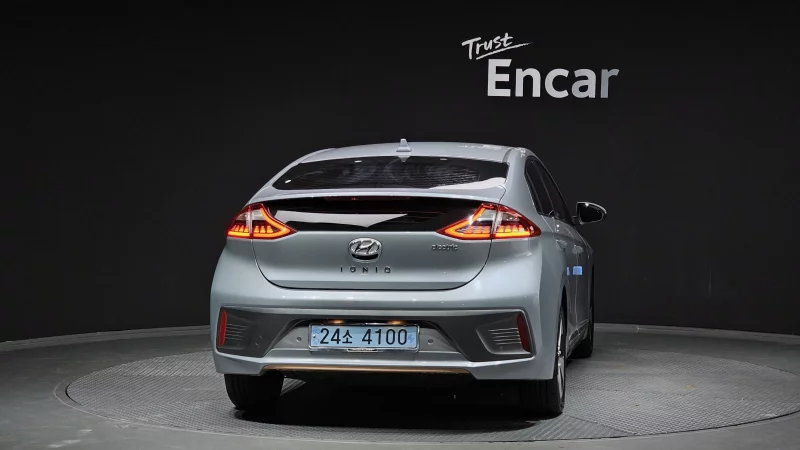 Hyundai Ioniq