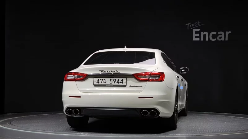 Maserati QUATTROPORTE