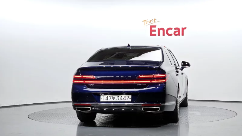 Genesis G90
