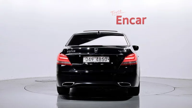 Hyundai Equus