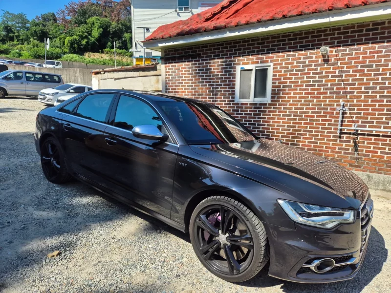 Audi S6