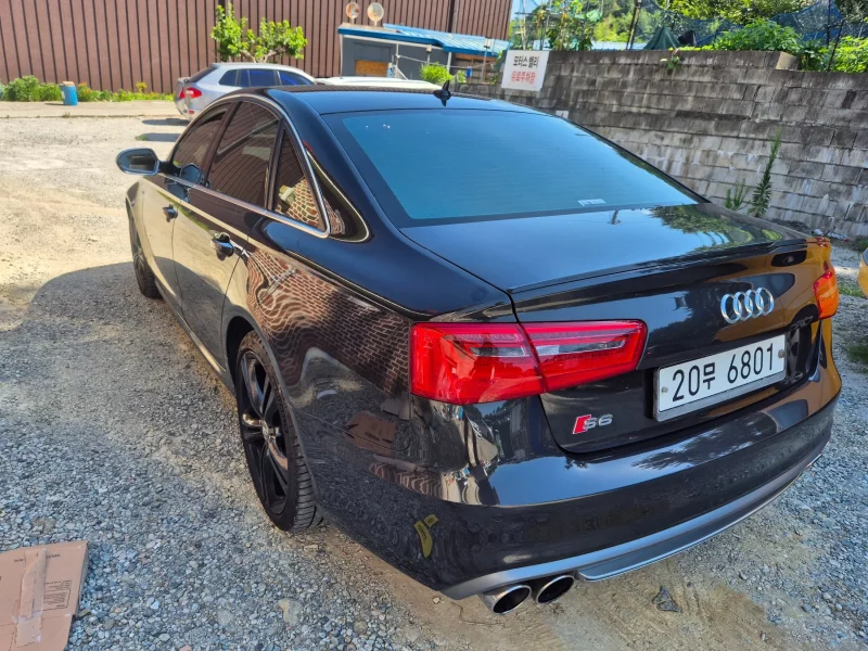 Audi S6
