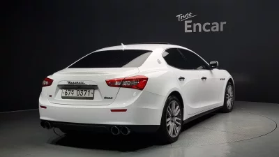 Maserati GHIBLI