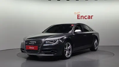 Audi S8