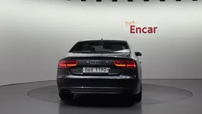 Audi S8