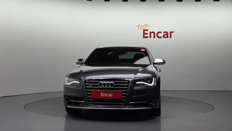 Audi S8