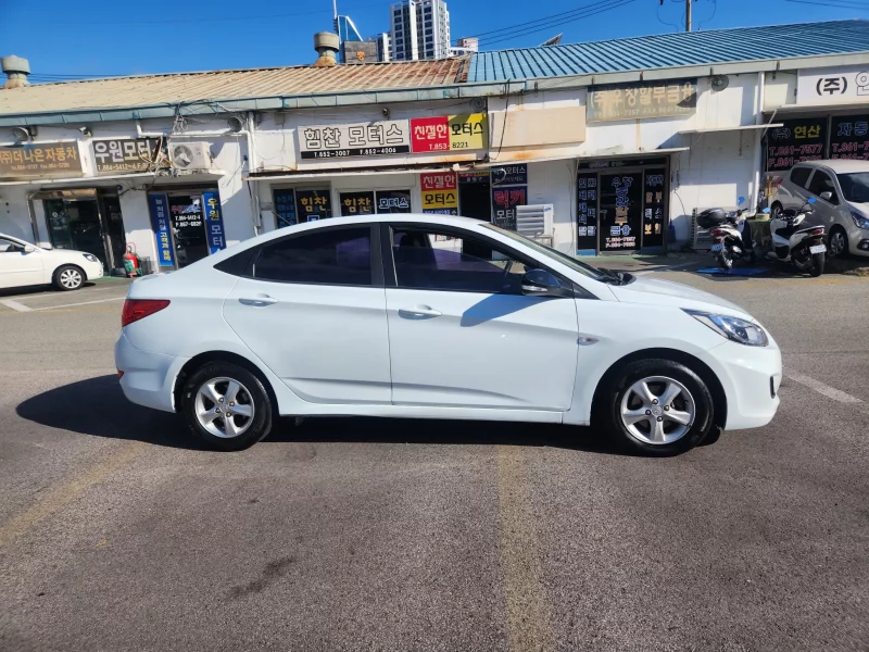 Hyundai Accent