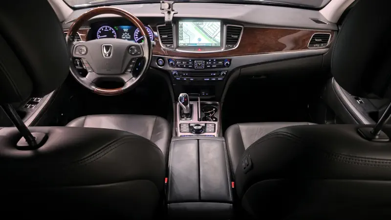 Hyundai Equus