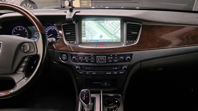 Hyundai Equus