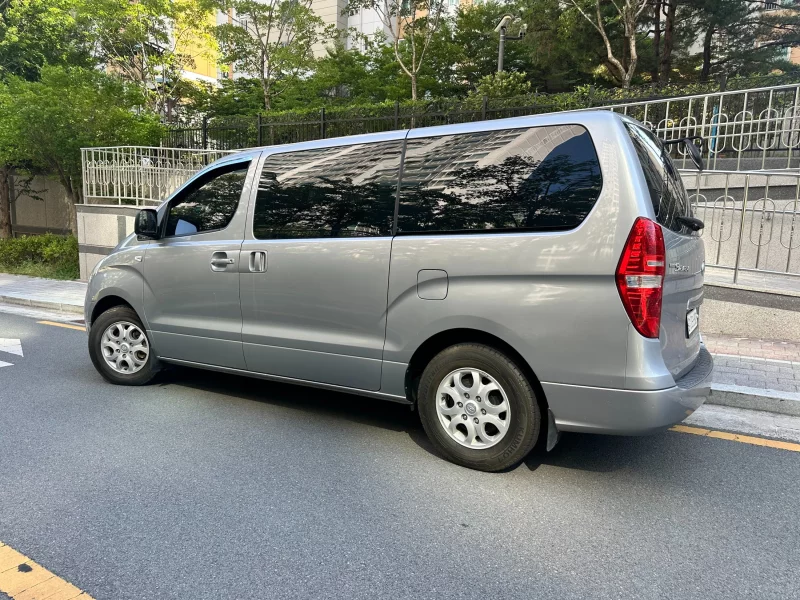 Hyundai Grand Starex