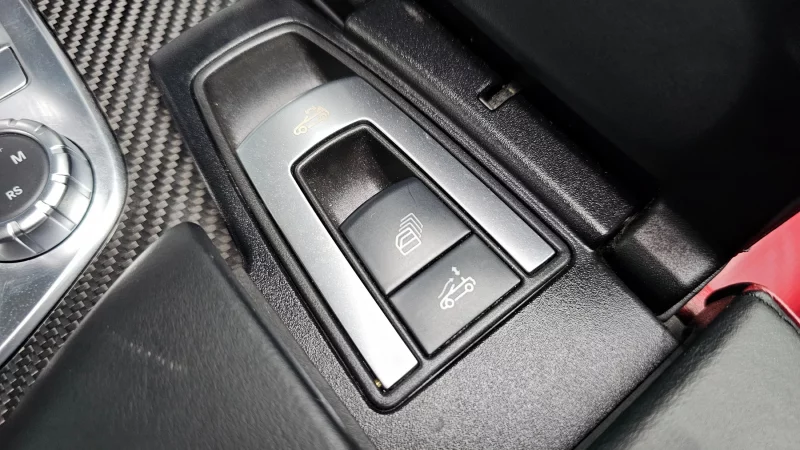 Mercedes-Benz SL-Class