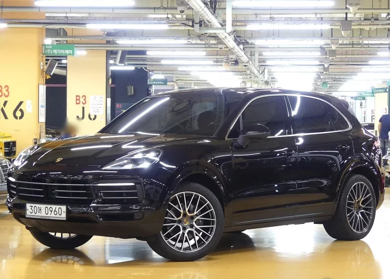 Porsche CAYENNE