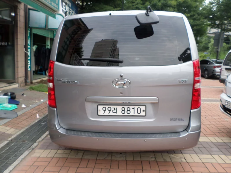 Hyundai Starex