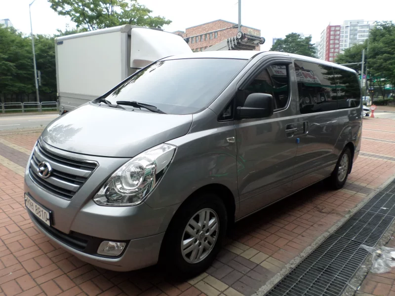 Hyundai Starex