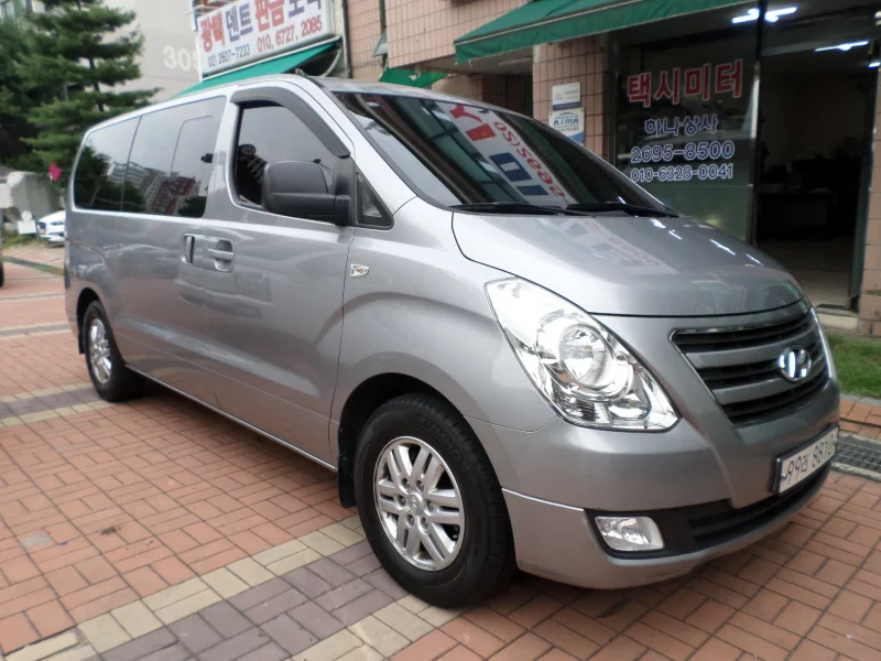 Hyundai Starex
