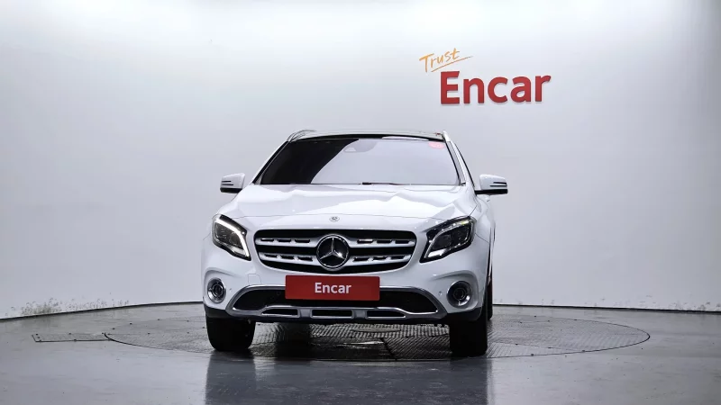 Mercedes-Benz GLA-Class