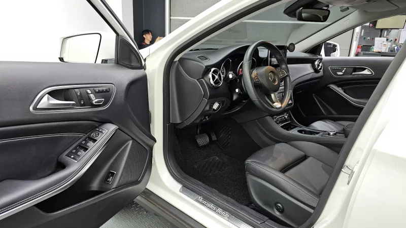 Mercedes-Benz GLA-Class