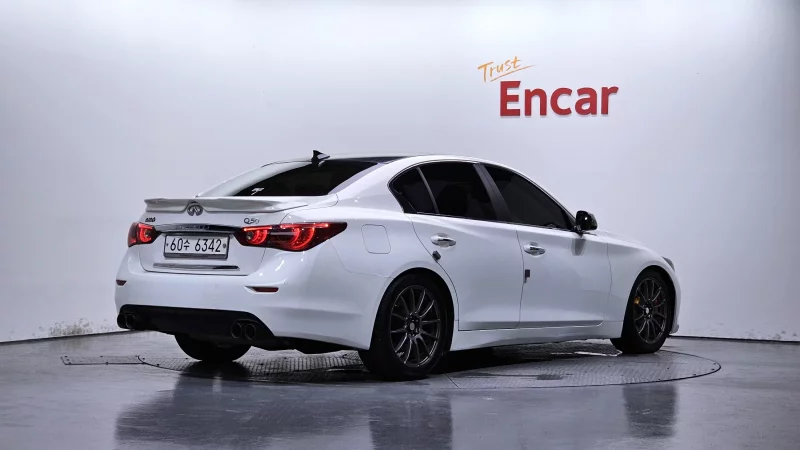 Infiniti Q50