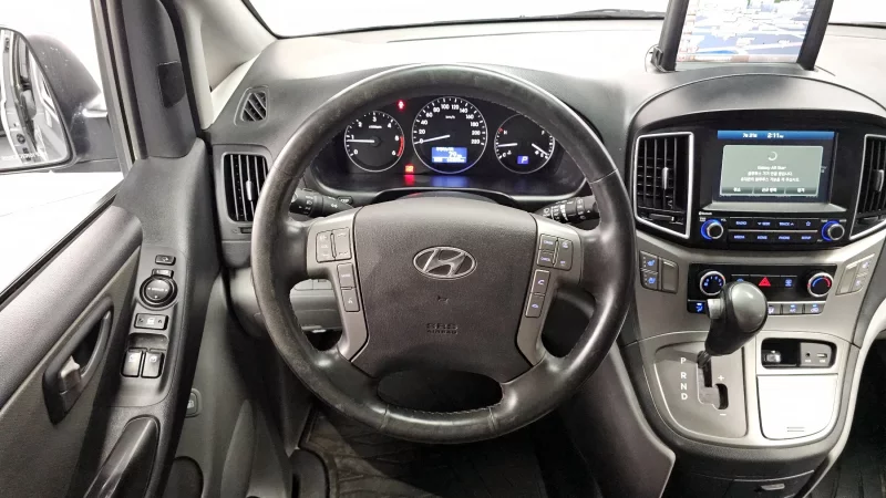 Hyundai Starex