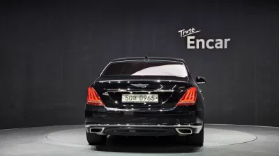 Genesis EQ900