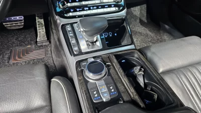 Genesis EQ900