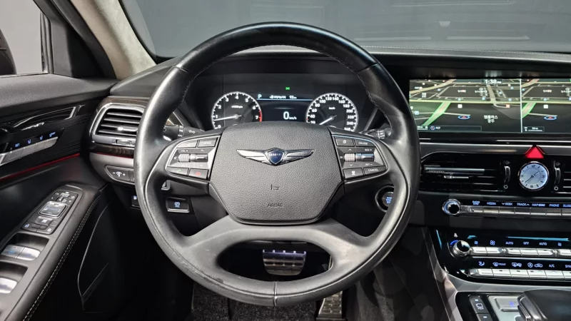 Genesis EQ900