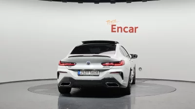 BMW 8-Series