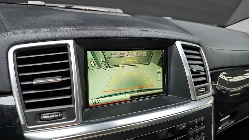 Mercedes-Benz M-class