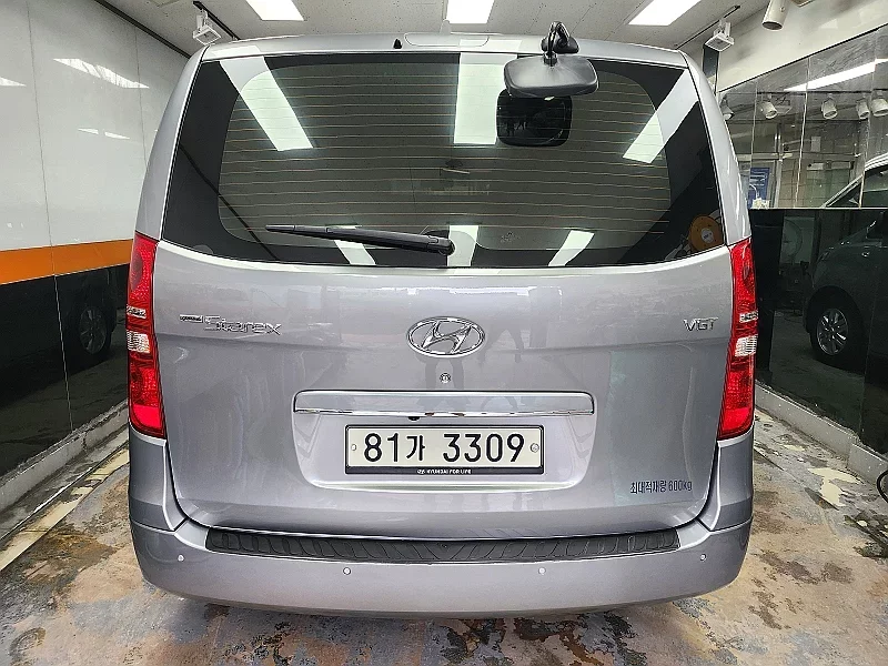 Hyundai Starex