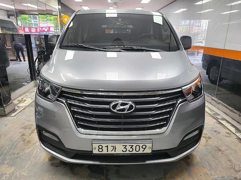 Hyundai Starex