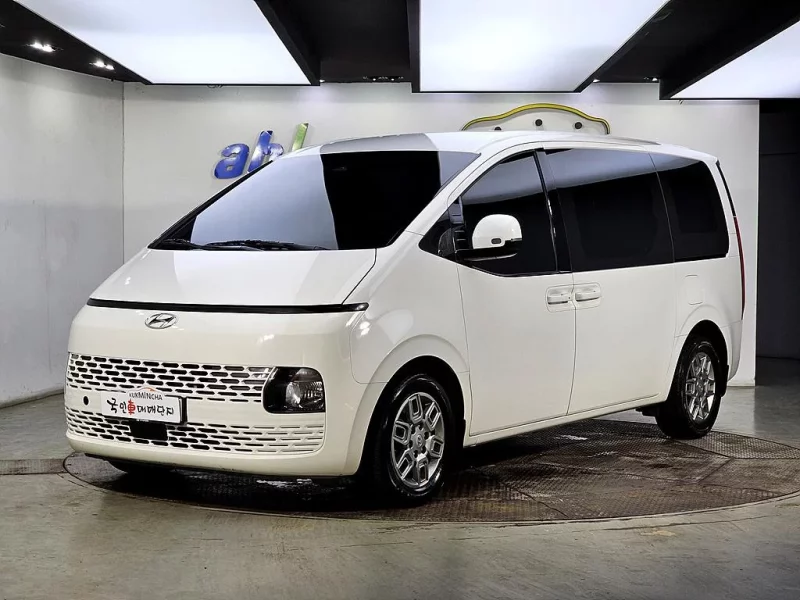 Hyundai Staria