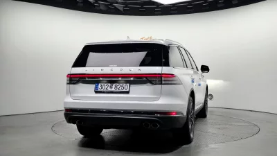 Lincoln AVIATOR
