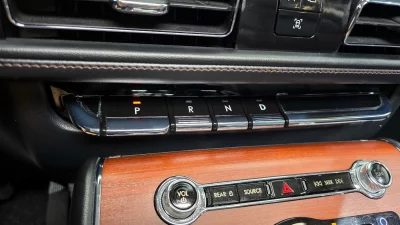 Lincoln AVIATOR