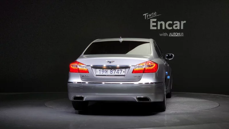 Hyundai Genesis