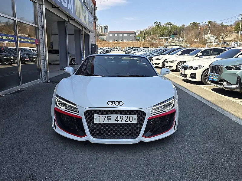 Audi R8