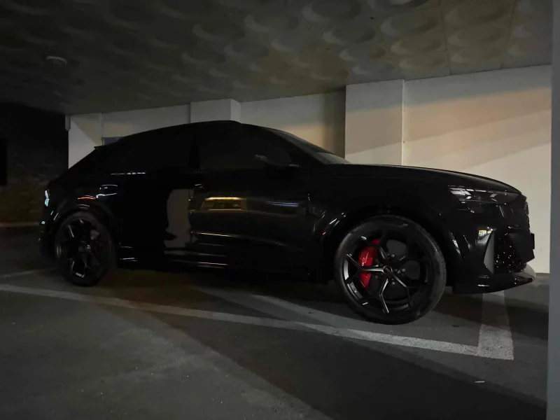 Audi RSQ8