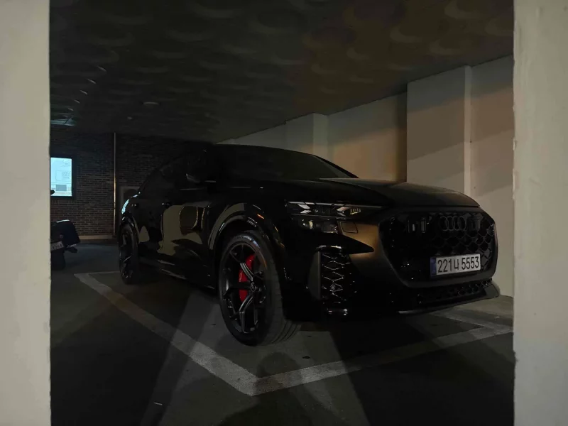 Audi RSQ8