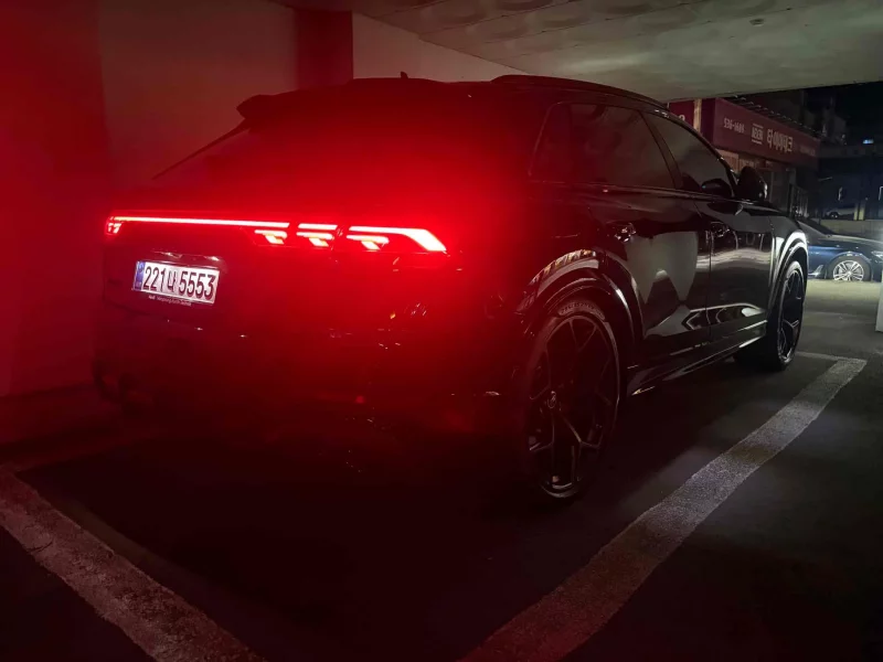 Audi RSQ8