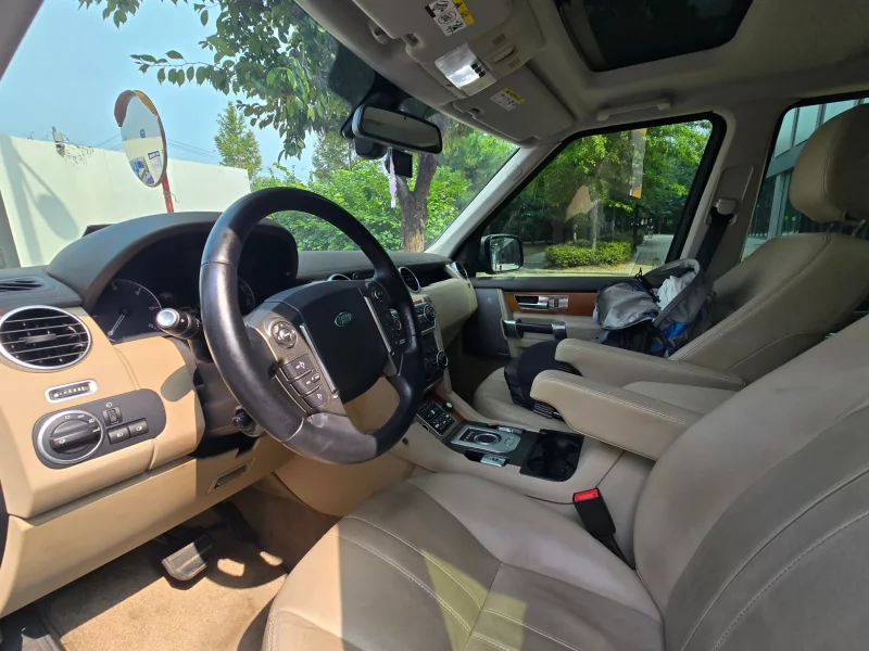 Land Rover DISCOVERY